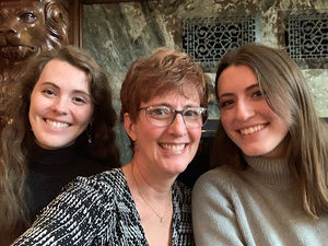 Meet your Posher, Cathy